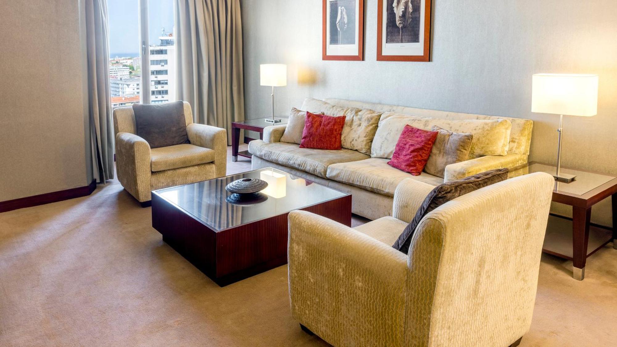 Hotel Crowne Plaza Porto By Ihg Exterior foto A living room