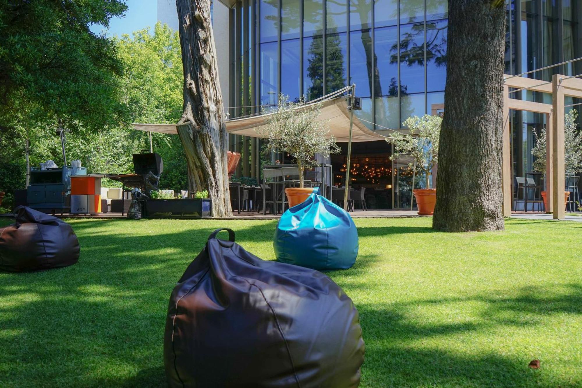Hotel Crowne Plaza Porto By Ihg Exterior foto The campus of the University of Luxembourg