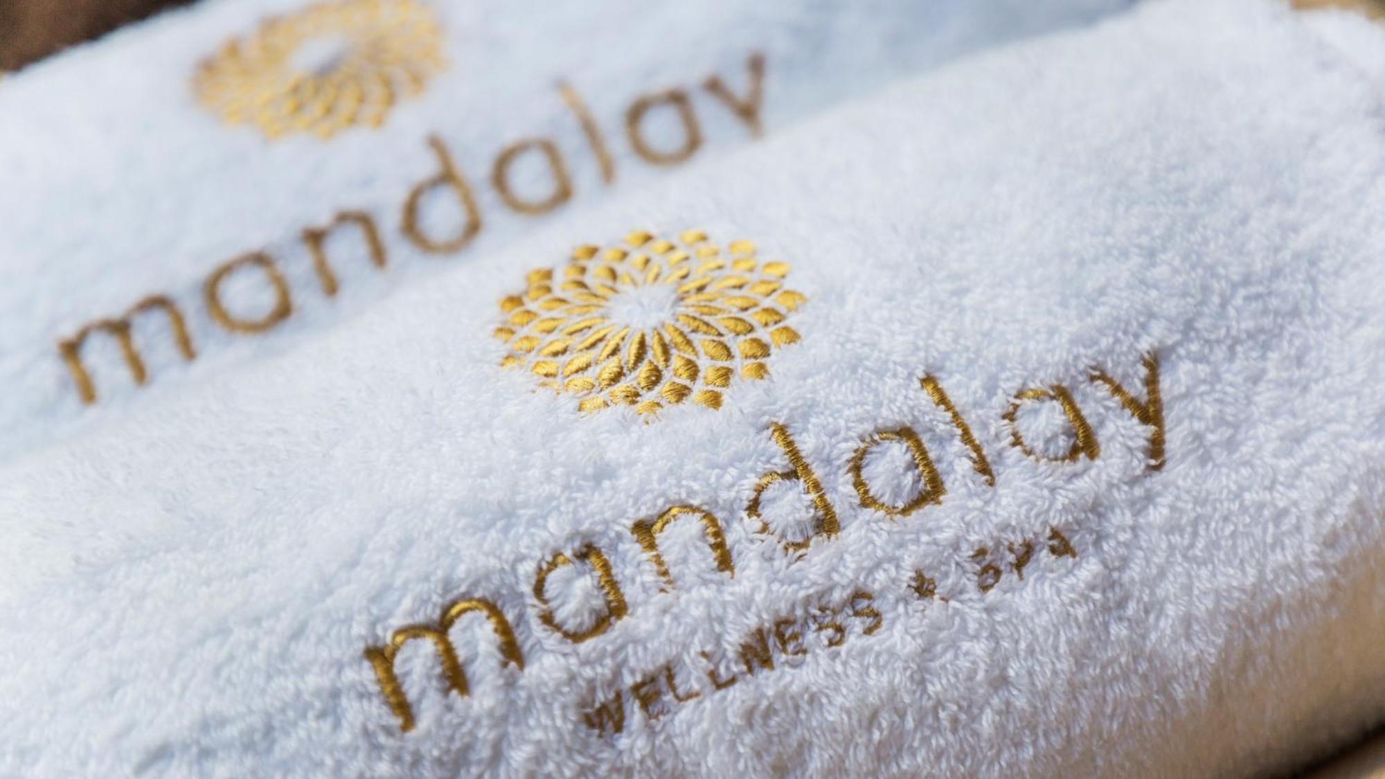 Hotel Crowne Plaza Porto By Ihg Exterior foto Mandala Spa